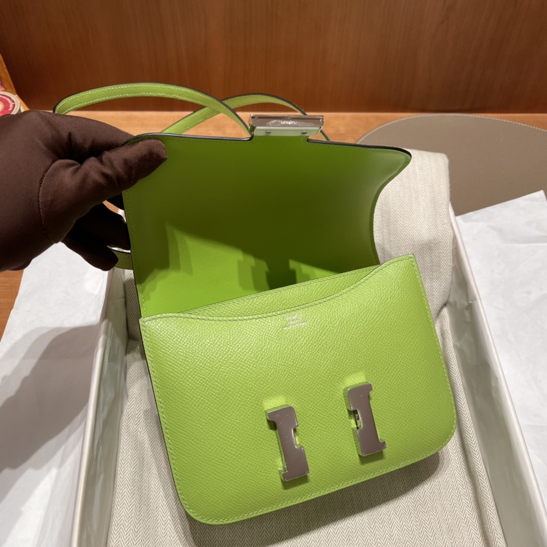 에르메스 콘스탄스18 키위그린 은장 앱송